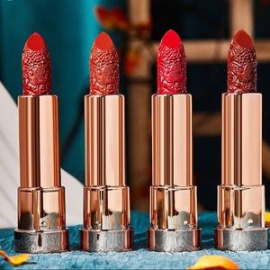 Set 4 lipsticks carving